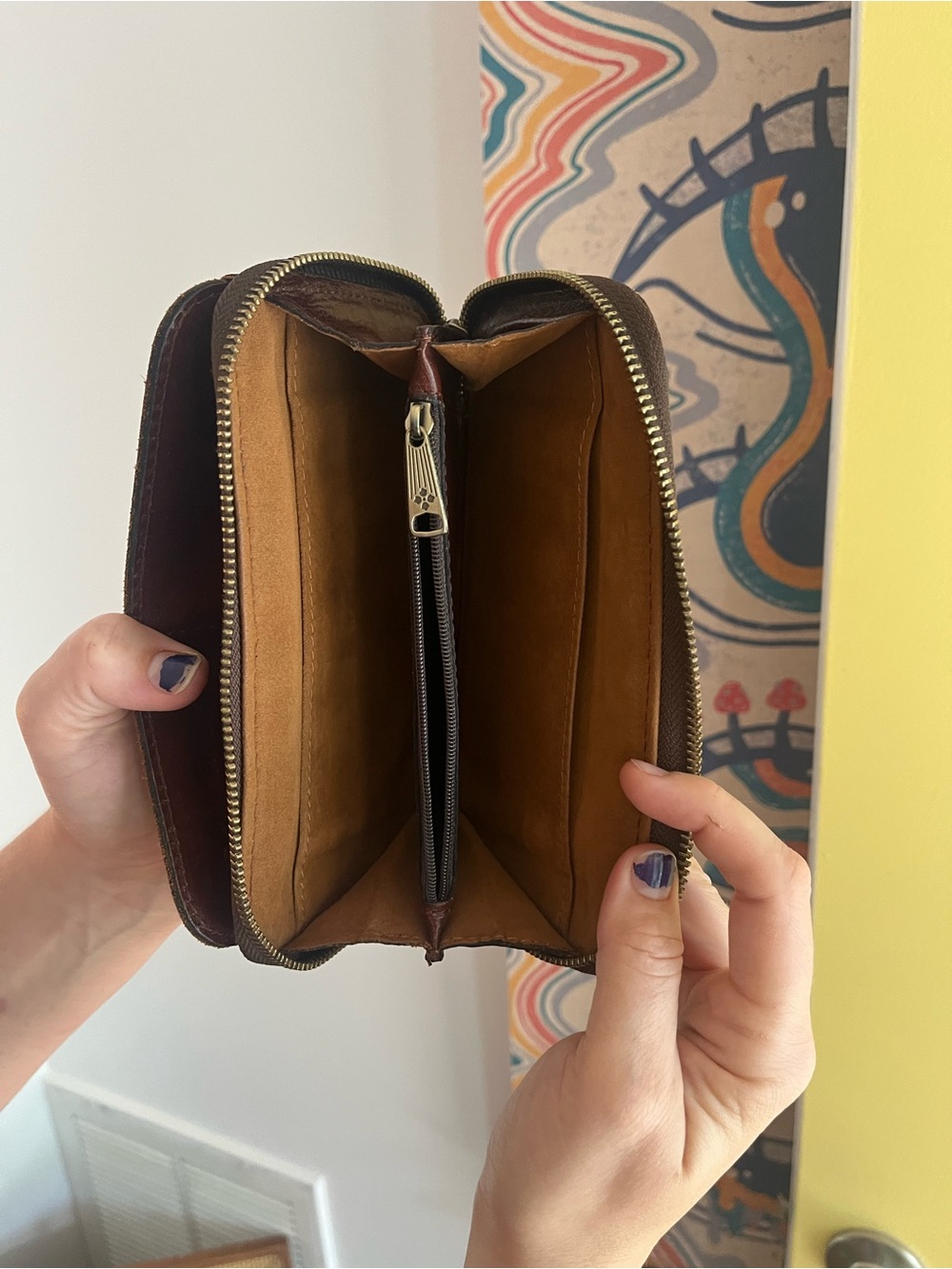 Patricia Nash Brown Tooled Leather Zip Wallet - Picture 5 of 7